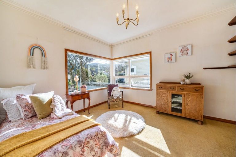 Photo of property in 35 Ropata Crescent, Boulcott, Lower Hutt, 5010