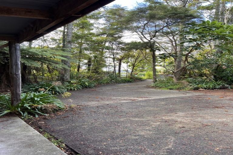 Photo of property in 53a Onedin Place, Titirangi, Auckland, 0604