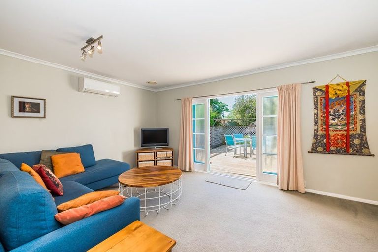 Photo of property in 37 Hillcrest Road, Raumati South, Paraparaumu, 5032