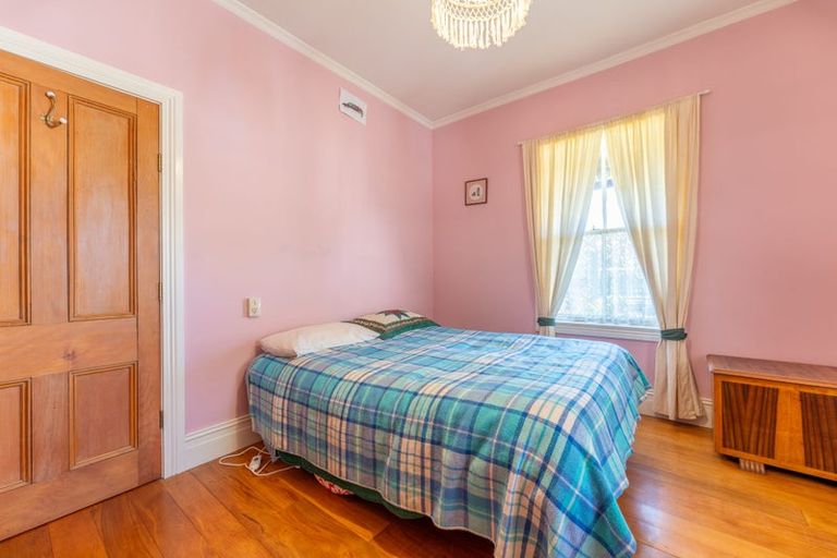 Photo of property in 114 Talbot Street, Geraldine, 7930