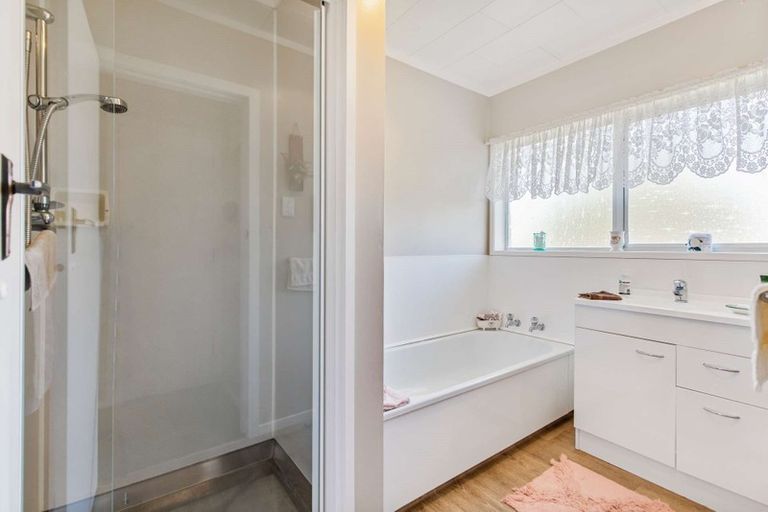 Photo of property in 5b Cascade Place, Chartwell, Hamilton, 3210