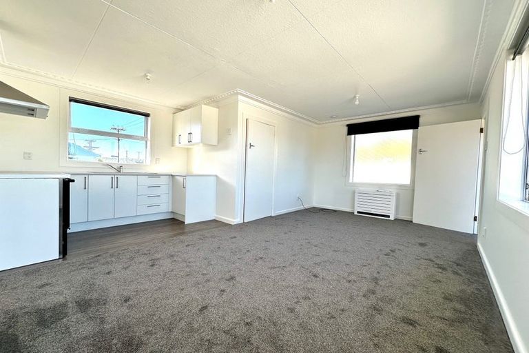 Photo of property in 1 Baker Street, Stirling, 9231