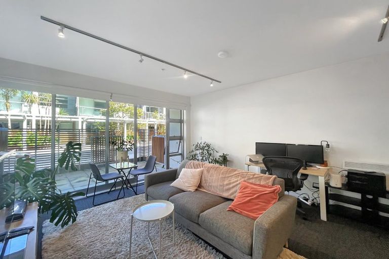 Photo of property in Revolucion Apartments, 105n/28 Torrens Terrace, Mount Cook, Wellington, 6011