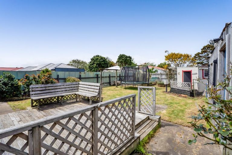 Photo of property in 54 Disraeli Street, Hawera, 4610