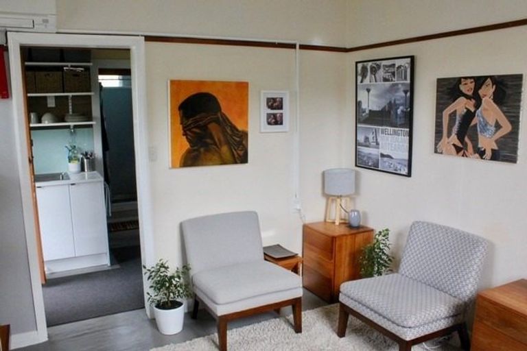 Photo of property in 4 Anderson Terrace, Mount Cook, Wellington, 6021