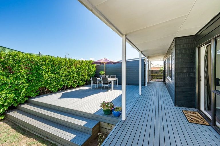Photo of property in 11 Sunburst Court, Paraparaumu Beach, Paraparaumu, 5032