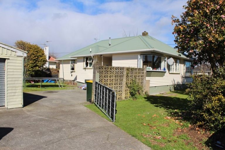 Photo of property in 27 Dorset Street, Levin, 5510