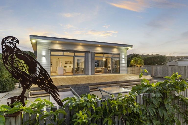 Photo of property in 140 Kiwi Road, Whangamata, 3620