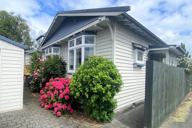 Photo of property in 139 Saint Martins Road, Saint Martins, Christchurch, 8022