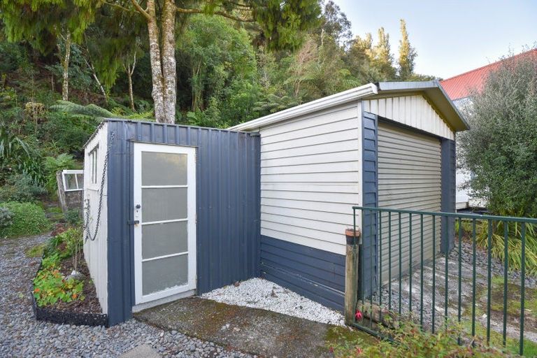 Photo of property in 37 Tombleson Road, Lake Rotoma, Rotorua, 3074