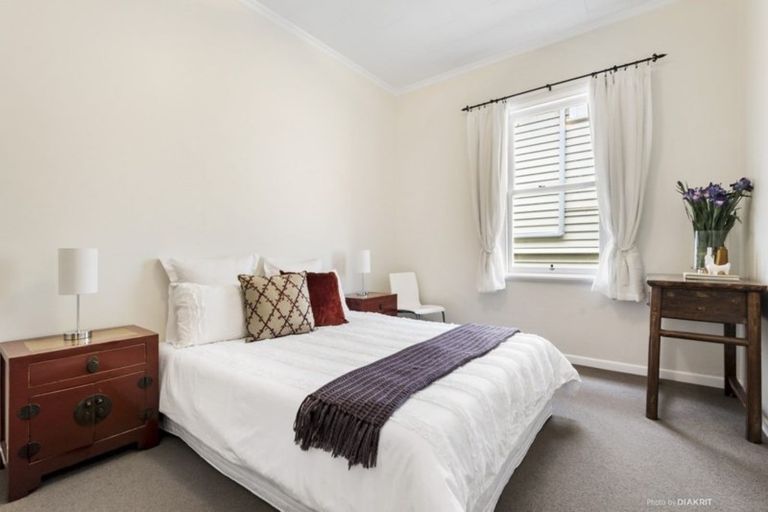 Photo of property in 32 Hohiria Road, Hataitai, Wellington, 6021