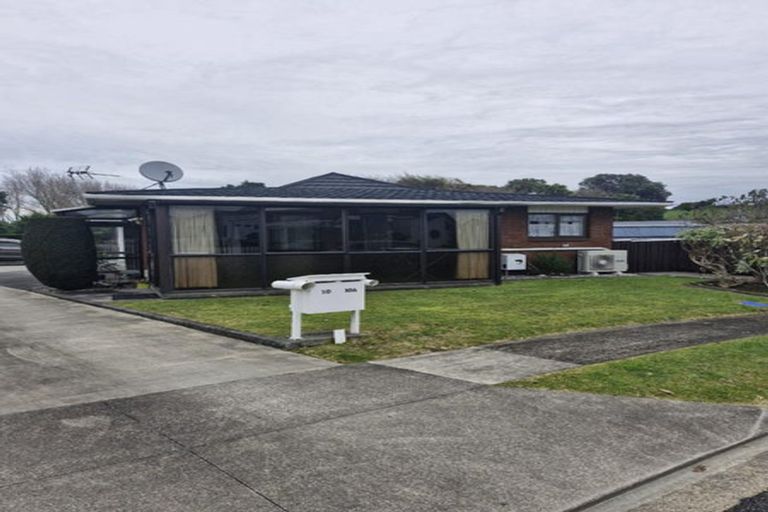 Photo of property in 10 Kapui Place, Waitara, 4320