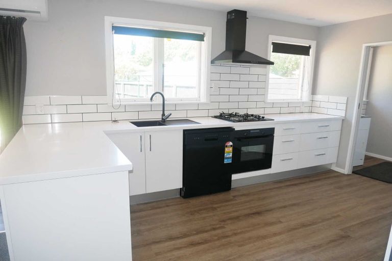 Photo of property in 12 Gregan Crescent, Burnside, Christchurch, 8053