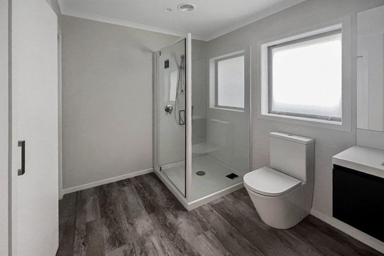 Photo of property in 16 Seddon Street, Takaro, Palmerston North, 4412