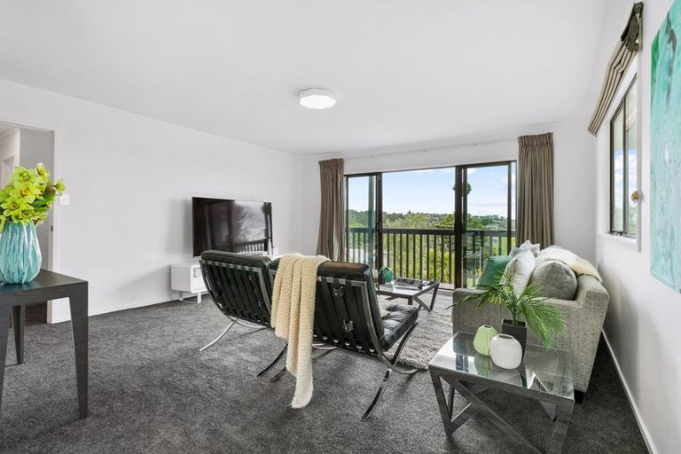 Photo of property in 84a/1 Avonleigh Road, Green Bay, Auckland, 0604