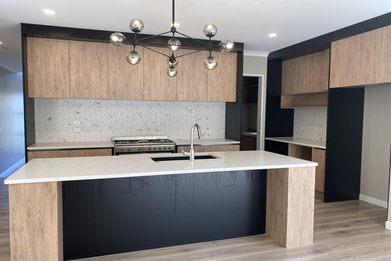 Photo of property in 30 Godfrey Drive, Orewa, 0931