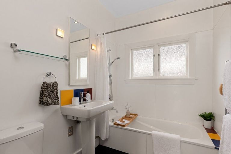 Photo of property in 9 Reeves Road, Opawa, Christchurch, 8023