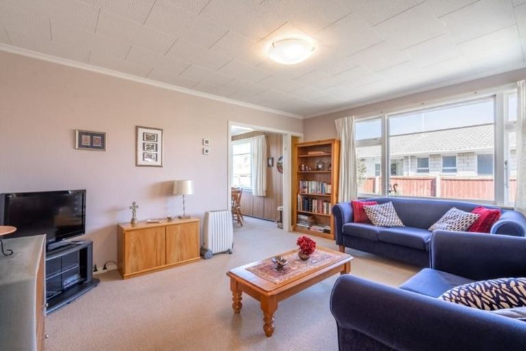 Photo of property in 15 Gainsborough Street, Hoon Hay, Christchurch, 8025