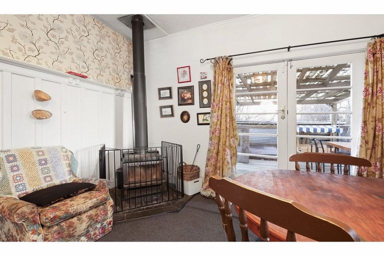 Photo of property in 2 Commercial Road, Oxford, 7430