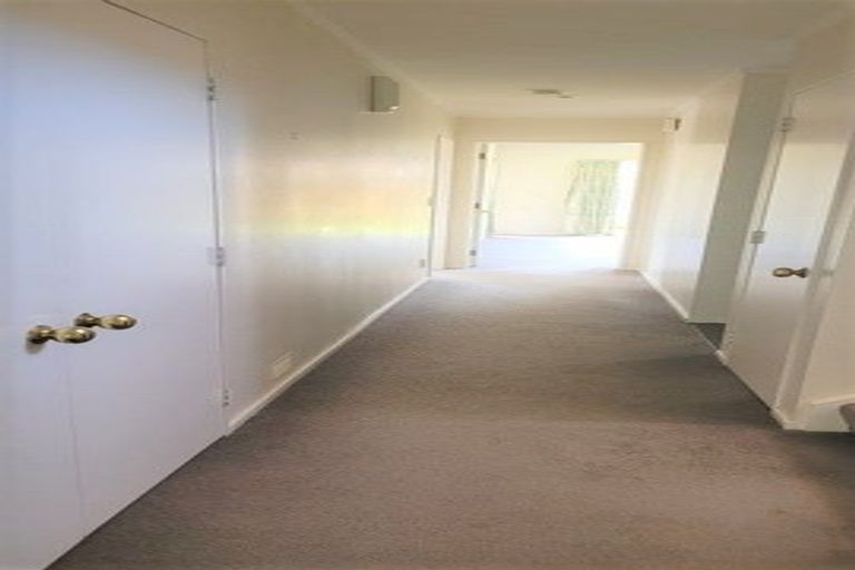 Photo of property in 43 Joseph Banks Drive, Whitby, Porirua, 5024