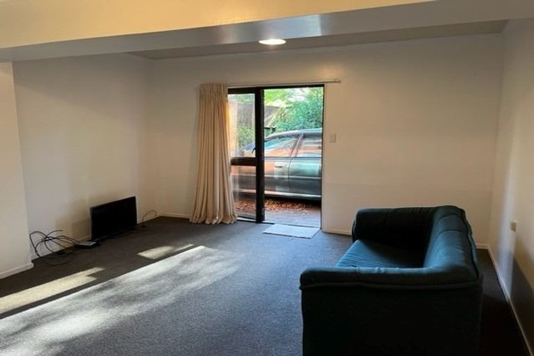 Photo of property in 4a Spencer Place, Merrilands, New Plymouth, 4312
