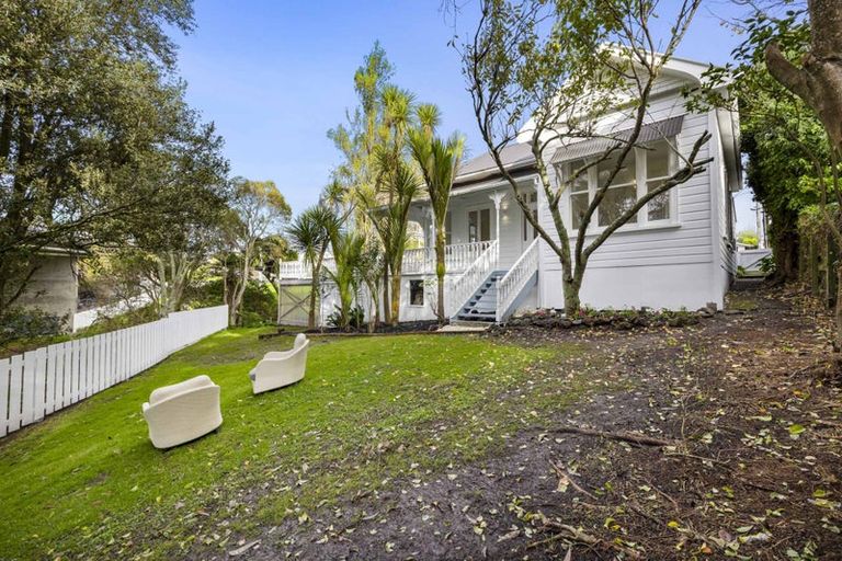 Photo of property in 25 Princes Street, Northcote Point, Auckland, 0627