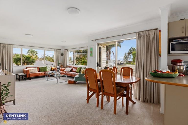 Photo of property in 18 Lysaght Place, Welcome Bay, Tauranga, 3112