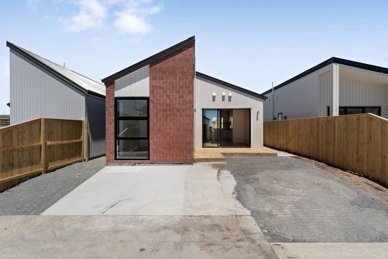 Photo of property in 30c Biokovo Street, Massey, Auckland, 0614