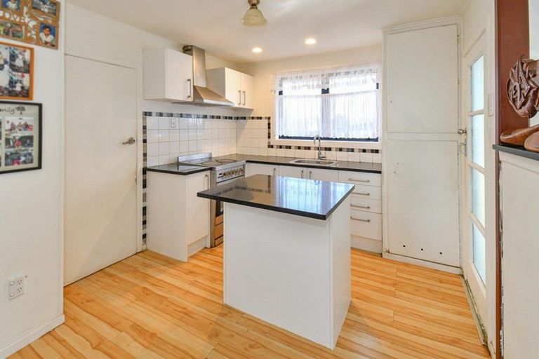 Photo of property in 21 Julian Place, Otara, Auckland, 2023