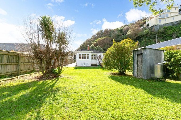 Photo of property in 16 Athens Street, Miramar, Wellington, 6022