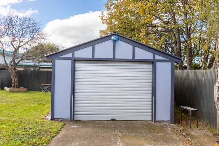 Photo of property in 10 Seddon Street, Dannevirke, 4930
