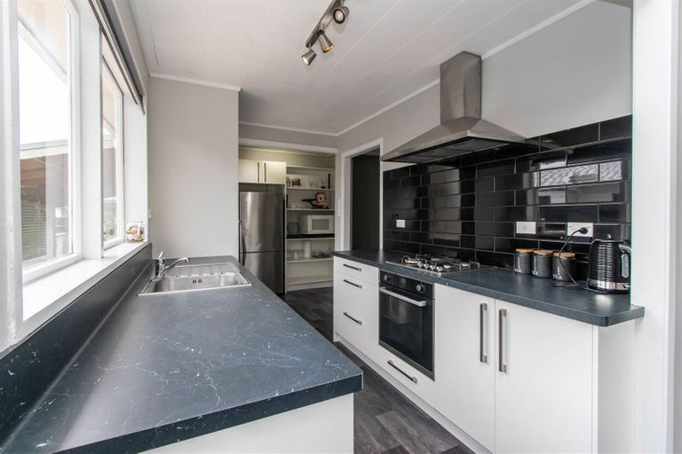 Photo of property in 5 Tainui Terrace, Inglewood, 4330