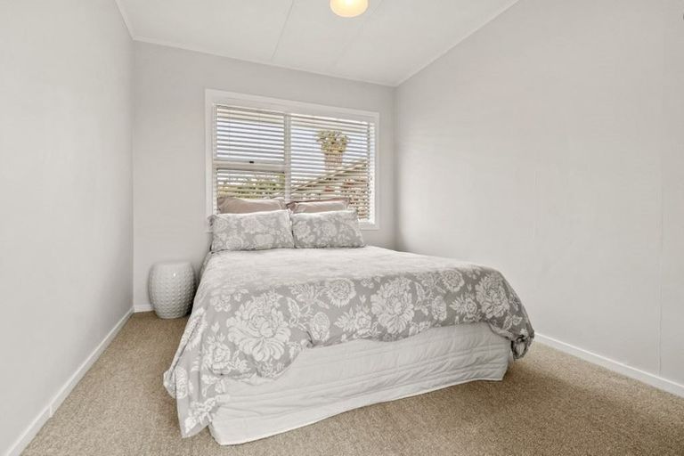 Photo of property in 1/45 College Road, Northcote, Auckland, 0627