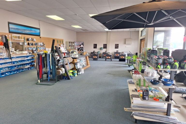 Photo of property in 305 Devon Street West, New Plymouth, 4310