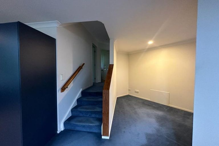 Photo of property in 12 Poturi Streams Avenue, Titirangi, Auckland, 0604
