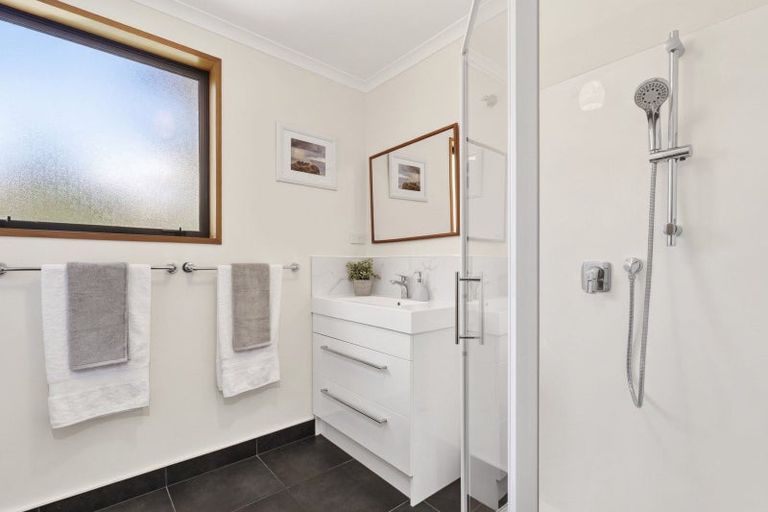 Photo of property in 4 Pisa Moorings Road, Mount Pisa, Cromwell, 9383