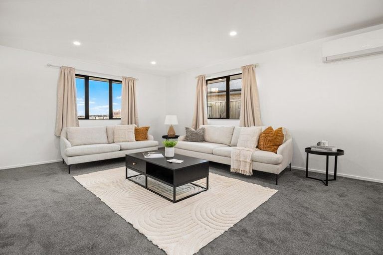 Photo of property in 33 Jean Batten Lane, Rolleston, 7615