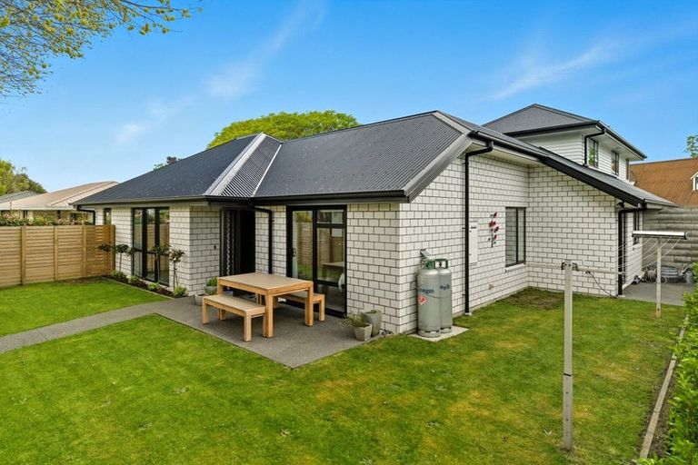 Photo of property in 1/4 Alvaston Drive, Halswell, Christchurch, 8025