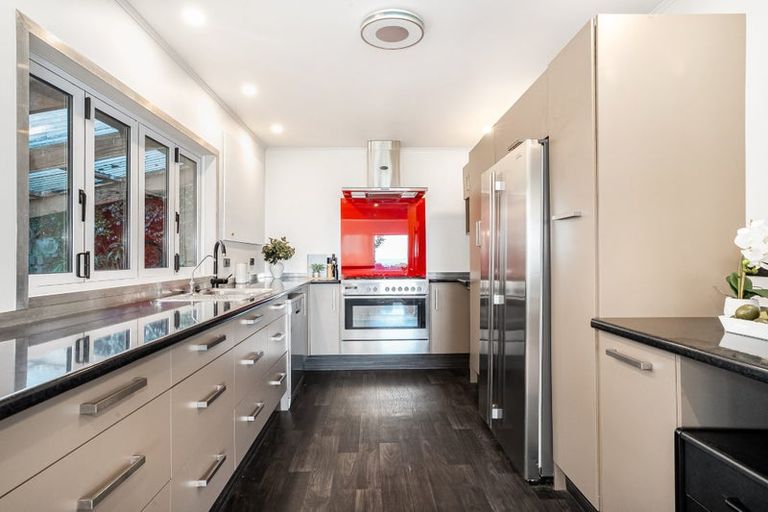 Photo of property in 142 Severn Street, Island Bay, Wellington, 6023