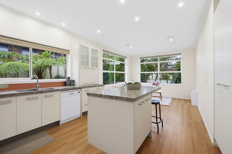 Photo of property in 18 Pukemere Way, Pukerua Bay, 5026