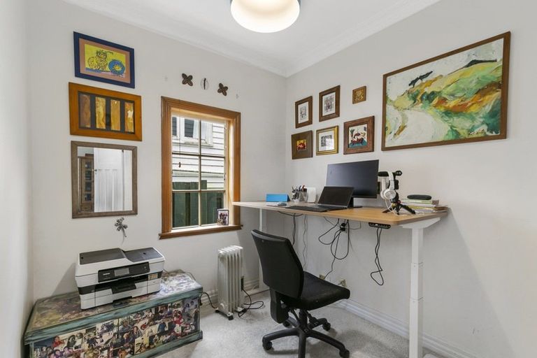 Photo of property in 83 Houghton Bay Road, Houghton Bay, Wellington, 6023