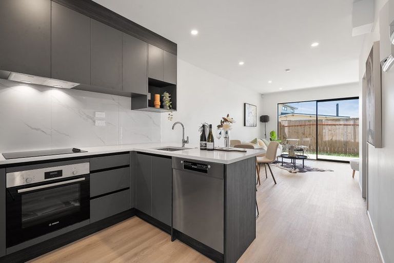 Photo of property in 32 Clementine Place, Bucklands Beach, Auckland, 2014