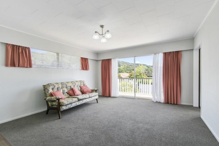 Photo of property in 31 Holland Street, Wainuiomata, Lower Hutt, 5014