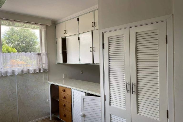 Photo of property in 9 Rickards Place, New Lynn, Auckland, 0600