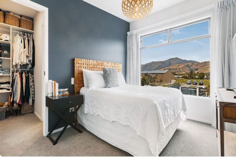 Photo of property in 16 Beveridge Road, One Tree Point, 0118