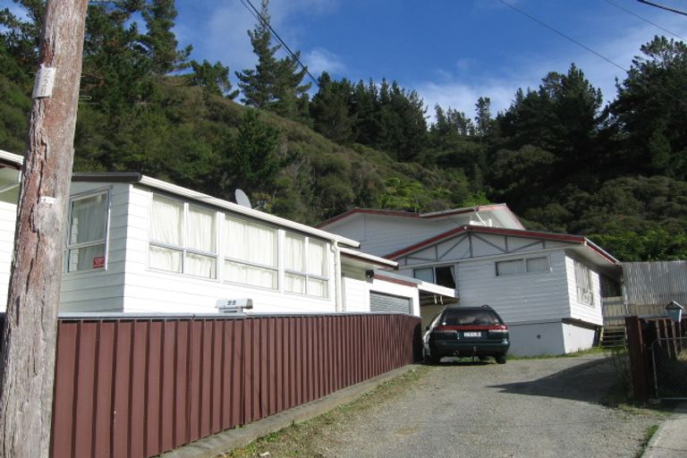 Photo of property in 22a Shackleton Grove, Stokes Valley, Lower Hutt, 5019