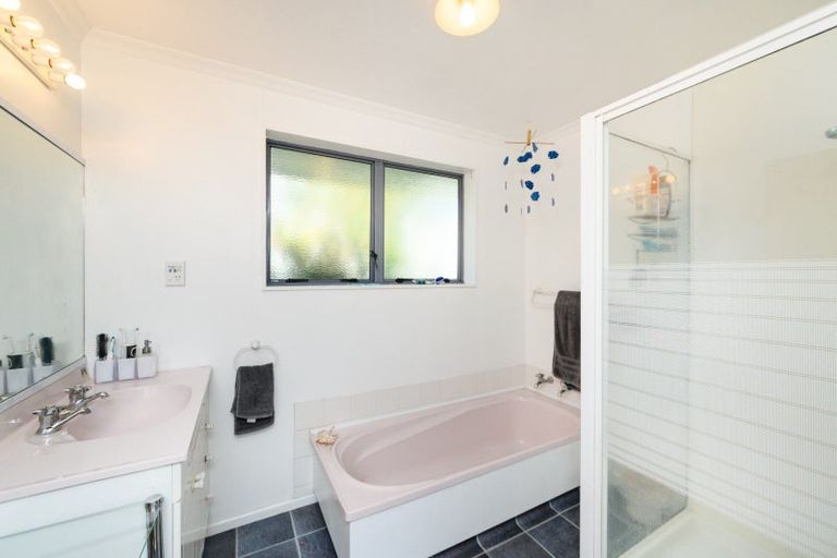 Photo of property in 8a Halcombe Road, Feilding, 4702