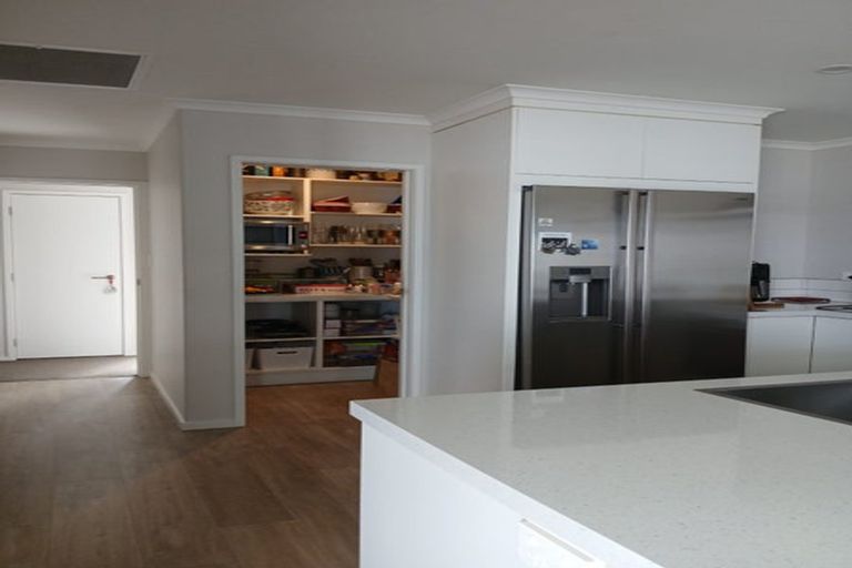 Photo of property in 12 Costello Drive, Ngatea, 3503