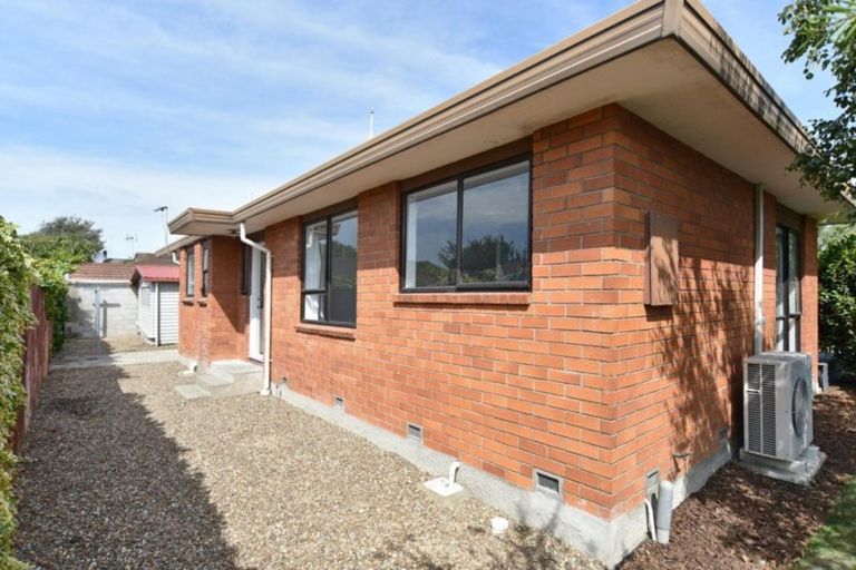 Photo of property in 1/126b Inwoods Close, Parklands, Christchurch, 8083