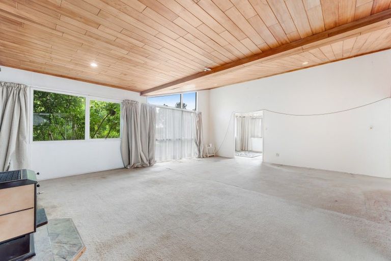 Photo of property in 9 Kurnell Drive, Botany Downs, Auckland, 2010